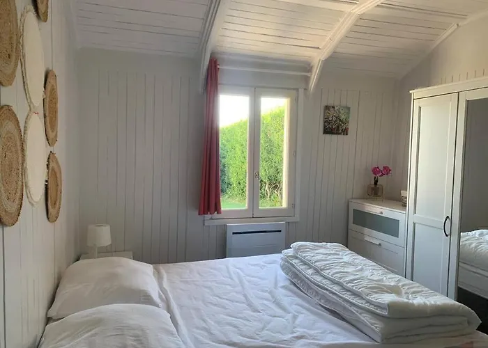 Les Petites Voiles * Agon-Coutainville